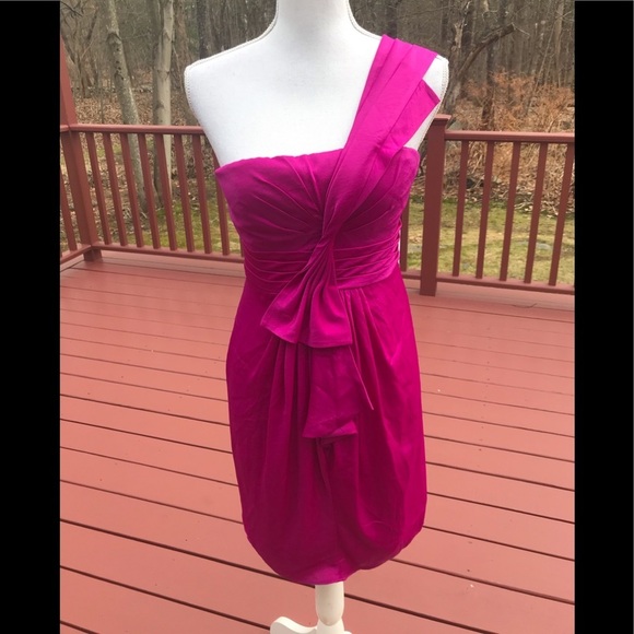 NWT! BCBGMaxazaria SZ 6 majenta Palais dress .